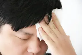 出汗能不能帮身体“排毒”？多出汗是好是坏？建议了解一下图片