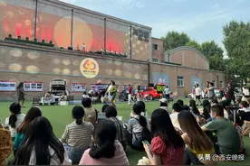 当音乐节撞上集市 越“夜”越美丽的西安太有气氛图片