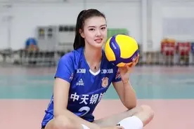 女排姑娘——张常宁图片