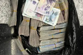 当外卖小哥“邂逅”一袋子现金，他的选择图片