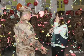 “钢铁直男”的求婚，原来这么浪漫！图片