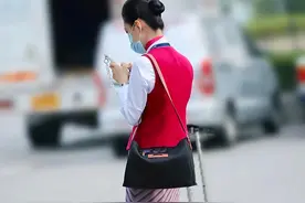南航空乘小仙女下班街拍（高清）图片
