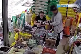 男子“鬼手换钞”，被店家机智看破后竟……图片
