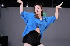 性感舞蹈跳成套马杆？刘芸大跳热舞，被吐槽像杜淳！宽容点吧图片