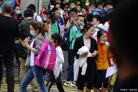 放假通知！全国各地中小学暑假时间敲定，学生欢呼，家长却很不满图片