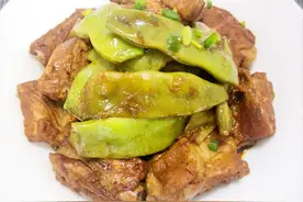 这个品种的豆角是我吃过最好吃的，南方市场很少见，搭配排骨真香图片