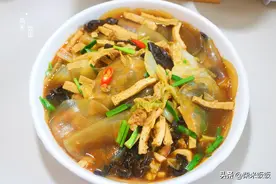 太喜欢这种懒人做法了，多种食材一锅炖，肉菜都有了，简单好吃图片