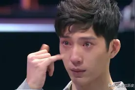 出生28天被抛弃，60岁奶奶捡废品将他养大，成名后亲生父母想认亲图片