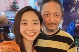 三宝小25岁娇妻崩溃大哭！老公心脏残缺坚持演出，恐怕感染新冠图片