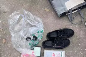 两男子抬70斤保险箱奔走2公里 被抓后称当时没感觉累图片