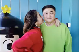 乔杉杀青后赶回家和老婆过节！与莫丹秀恩爱，俩女儿没出镜好遗憾图片
