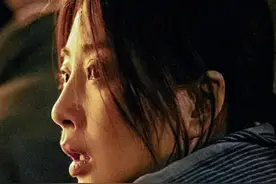 真实事件改编，这荒诞事件竟真实存在，撕开灾变时刻的人性真面目图片