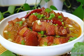 东北四大炖之一，猪肉炖粉条家常做法，还没上桌，孩子就流口水啦图片