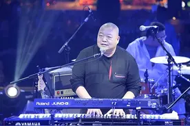 “摇滚教父”沦为“阶下囚”，一代摇滚天王臧天朔却走上黑道之路图片
