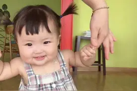 萌娃动图表情包，是谁在背后说我可爱图片