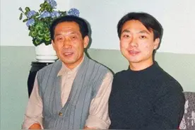 央视康辉：高考分数远超清北，却被人暗中顶替，依靠父亲查明真相图片