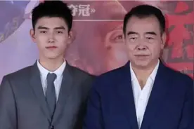 陈凯歌，你糊涂啊！这种照片，能在8月15日放出来吗？图片