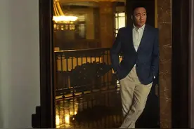 胡军：出入人艺从跑龙套开始，曾怀疑自己入错了行图片
