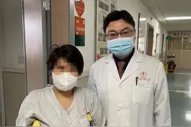足底走路刺痛 她强忍两年 广州医生一朝解决图片