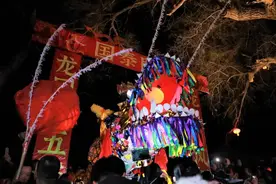 百年非遗龙灯节 赓续优秀传统文化图片