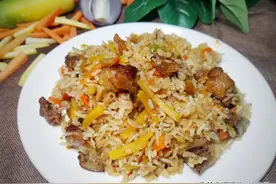 想吃羊肉抓饭不用去新疆，教你在家用电饭煲做，香气扑鼻好味道图片