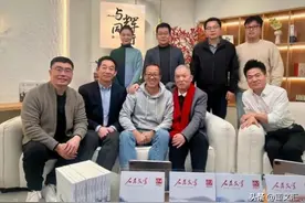 董宇辉带火人民文学，唤醒几代人文学梦，每月购买100元杂志图片