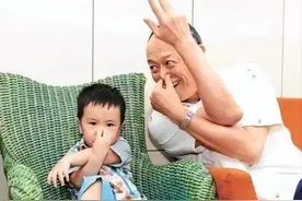 该当爷爷的年纪当了爹！这些老来得子的男星，最大与孩子差84岁图片