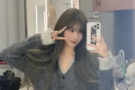 都美竹撞脸混血网红，自曝整了鼻子，网友直呼：完全没认出来图片