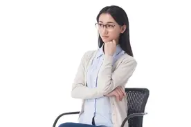 为什么不能翘二郎腿？跷二郎腿的危害到底有多大？图片