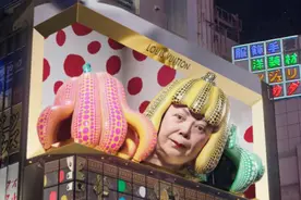 视觉“威慑力”十足，裸眼3D大屏走红，户外显示领域的新突破图片