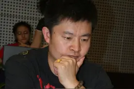 打败九大冠军，血斗386步勇胜王天一许银川，王嘉良爱徒声赫棋坛图片