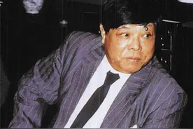 父亲生前打下千亿江山，20年蝉联首富，交给女儿5年败光资产成负图片