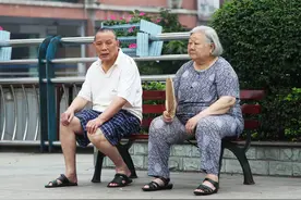 “丁克”养老观独树一帜，血脉换自由，你咋看？图片