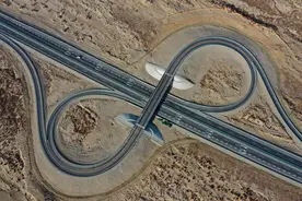 快讯：G0612若羌至民丰高速公路通车图片