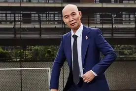 拒绝向成都男神，李伯清磕头拜师，新派评书演员—罗小刚图片