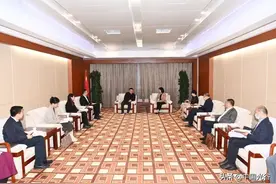 刘洁与龚虹嘉座谈交流，广邀生命健康顶级人才共建湖北东湖科学城图片