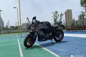 详细测评QJmotor赛400︱又是一个“温柔”“香”图片