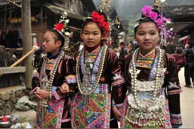 曾被印在人民币上的16岁侗族少女，如今过得怎么样了？图片