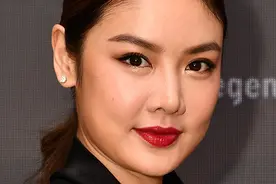 “坏女孩”乐基儿：黎明为她倾倒，四年败光7.5亿，现状如何？图片