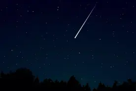 河南周口不明飞行物划破夜空天外来客到访是福还是祸之一图片