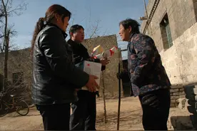 退休后，老人在儿女面前，对这几件事要闭口不谈，避免引发矛盾图片