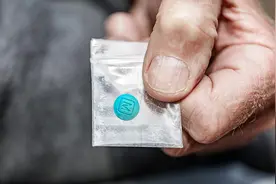 英国首现 “僵尸药物”致死病例！图片