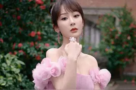 “隐形富婆”杨紫：凭一己之力让公司股市暴跌，年仅30岁身价上亿图片