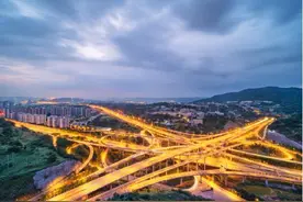 中国基建有多牛？重庆立交桥复杂度看懵老外，连导航也被整崩溃了图片