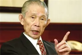 台湾最爱国的富豪：汶川地震捐款一亿，在大陆建3000多所希望小学图片