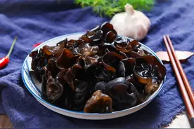 食用泡发太久的木耳，竟会威胁生命？图片