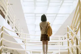 中年以后，没有退路的成年人，凡事靠自己图片
