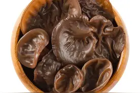 黑木耳吃不对竟会中毒？提醒：食用黑木耳需谨记这一注意事项图片