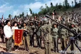 越俄日三国教科书中的对越自卫反击战图片