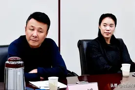 心疼!王楠巨富老公三亚出差,给11岁儿子打电话,聊3句儿子撂了电话图片